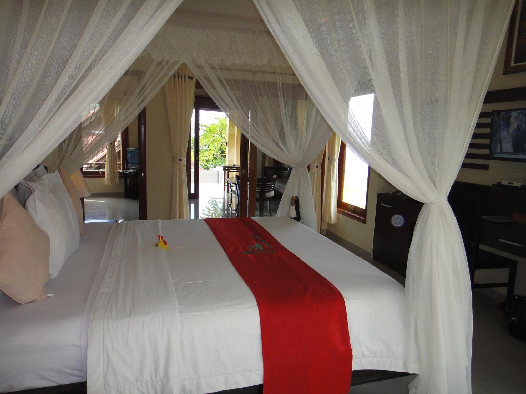 Arya Amed Beach Resort And Dive Center Экстерьер фото